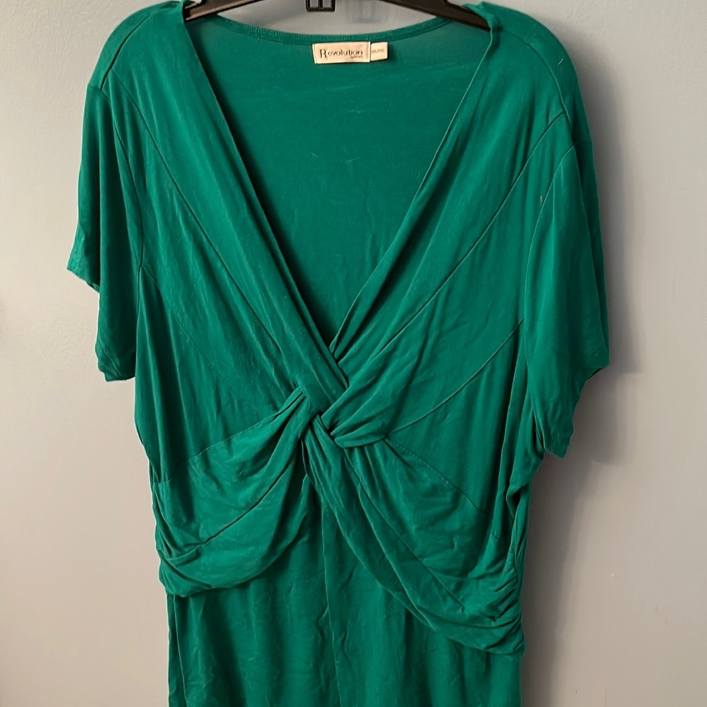 Long tunic style t shirt. Size XXL from Ricki’s